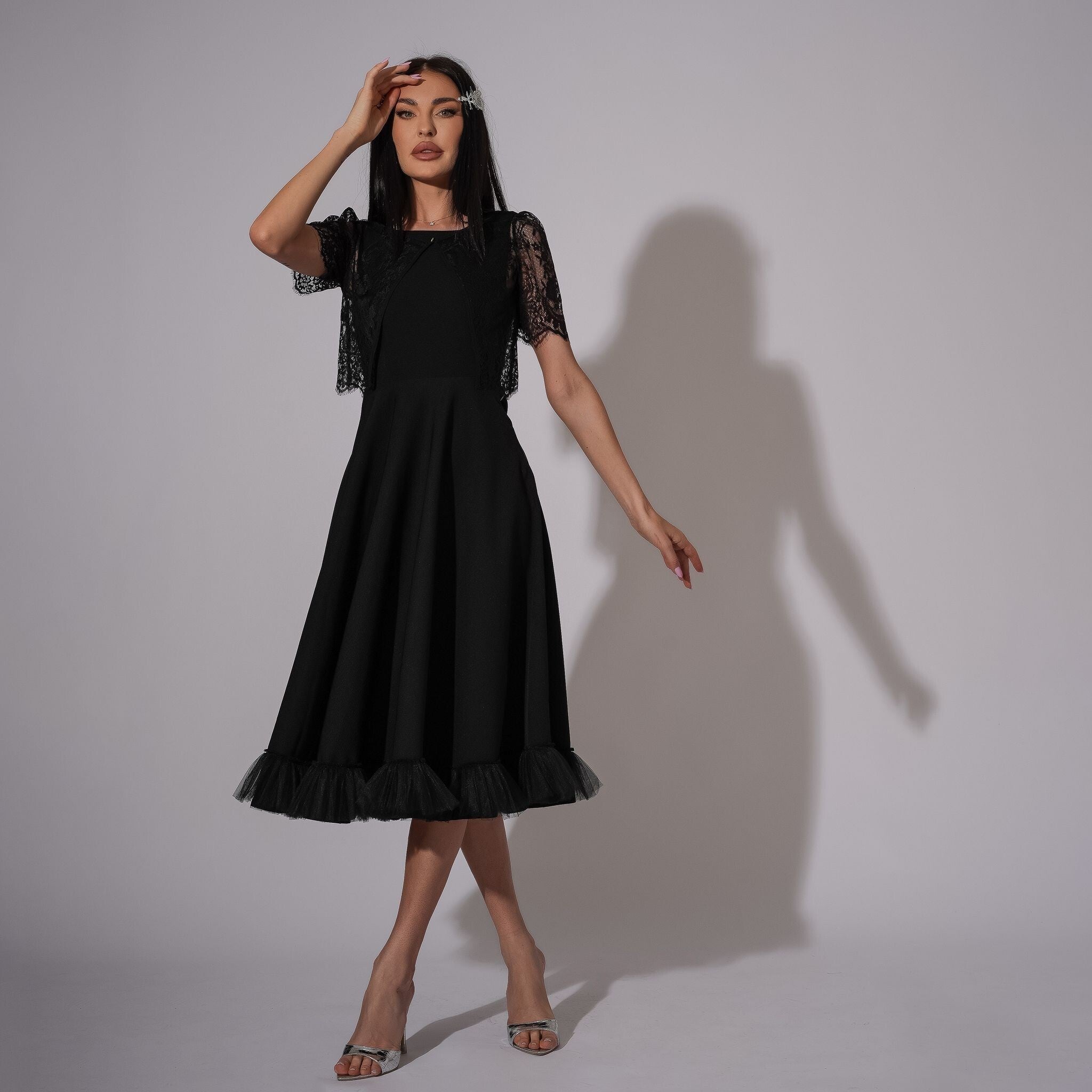 Bolero din dantela neagră